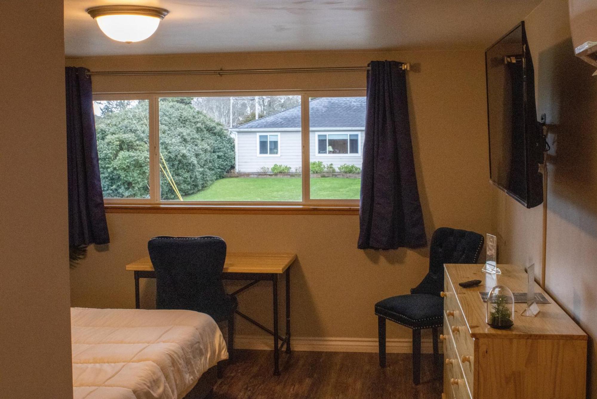 Private Home - Playground, Jumping Mat, Bbq, Darts, Firepit, Gazebo, 4 Smart Tvs, White Cotton Bedding, - The Redwood Cul-De Sac Beach Retreat 新奥尔良市 外观 照片