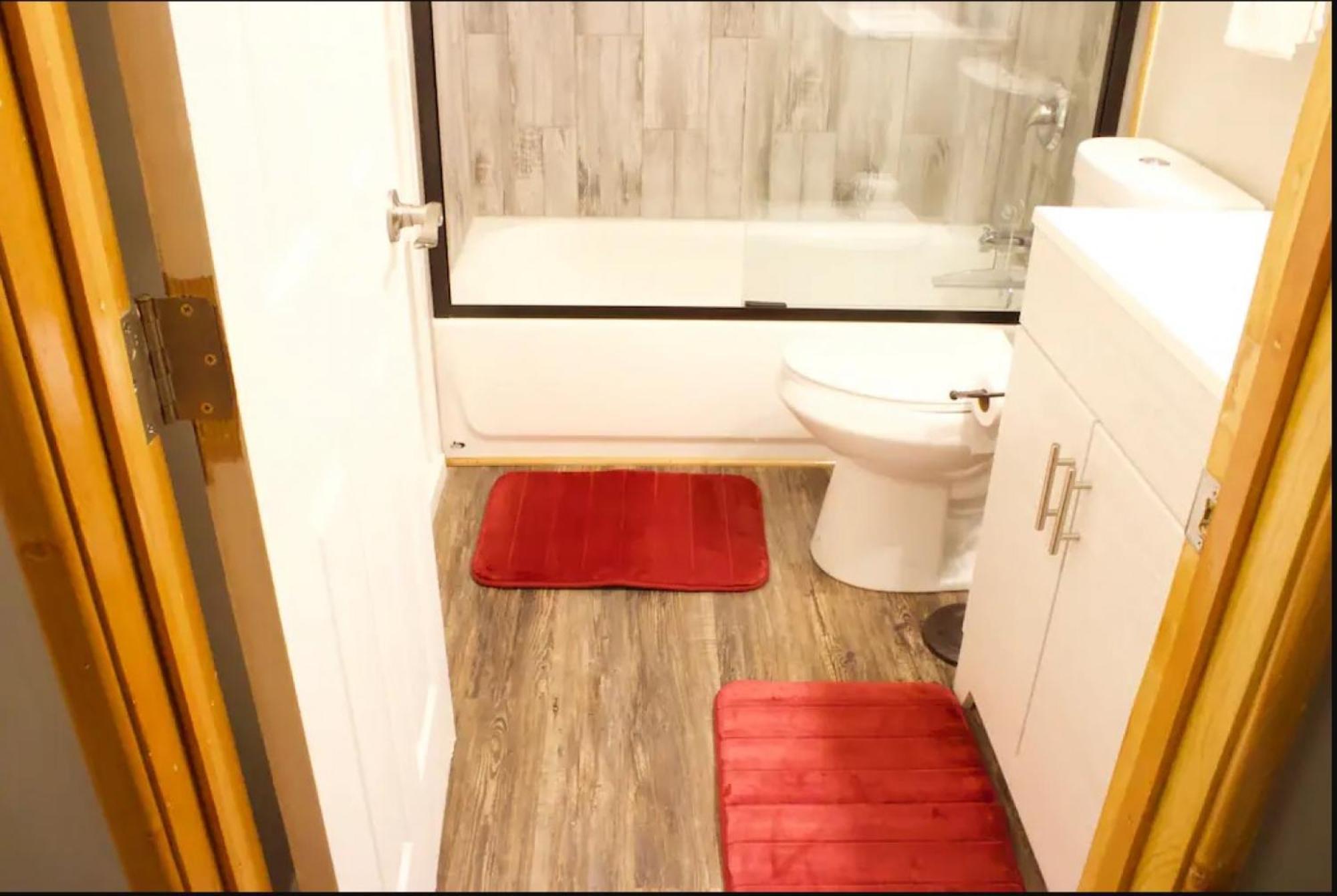 Private Home - Playground, Jumping Mat, Bbq, Darts, Firepit, Gazebo, 4 Smart Tvs, White Cotton Bedding, - The Redwood Cul-De Sac Beach Retreat 新奥尔良市 外观 照片
