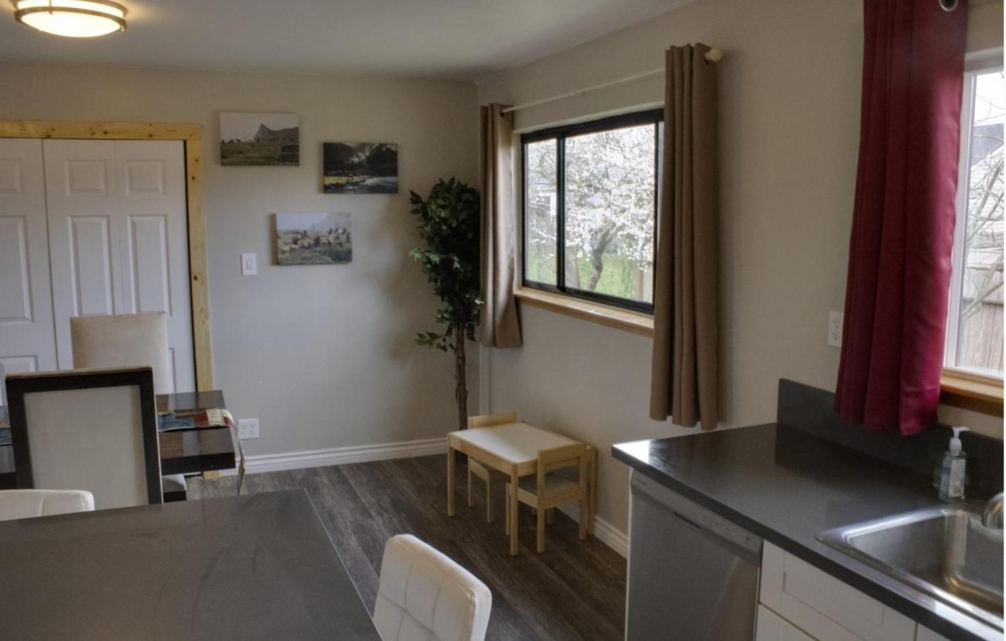 Private Home - Playground, Jumping Mat, Bbq, Darts, Firepit, Gazebo, 4 Smart Tvs, White Cotton Bedding, - The Redwood Cul-De Sac Beach Retreat 新奥尔良市 外观 照片